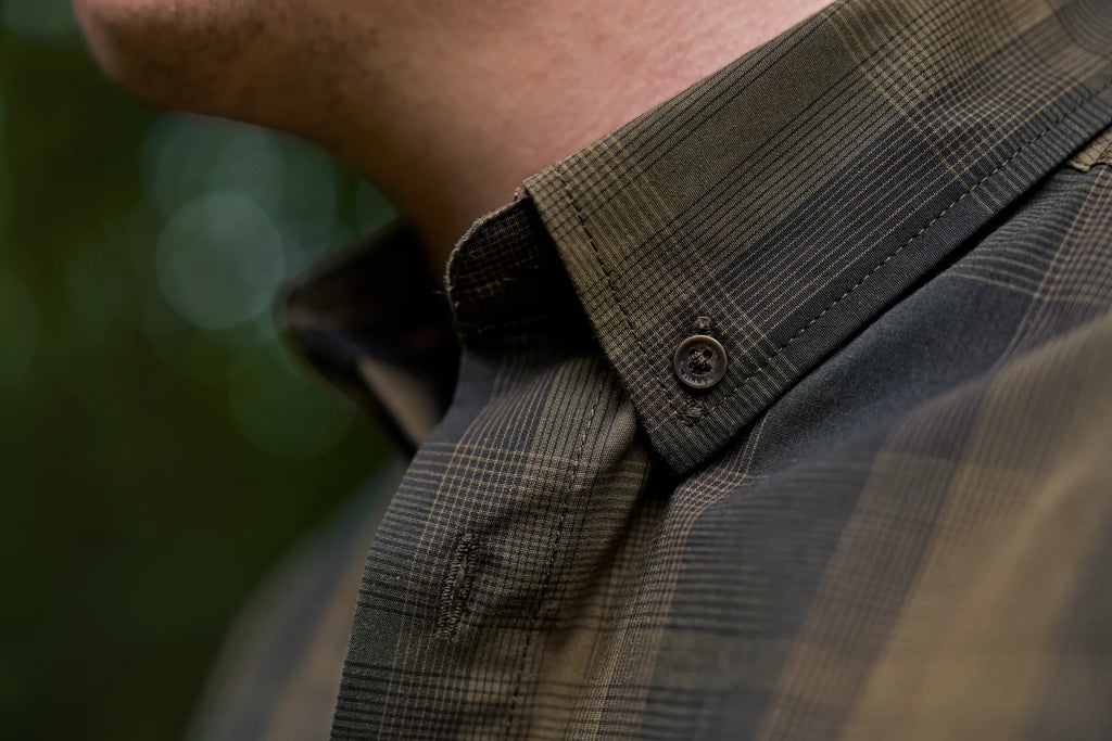 Akkan L/S shirt - Willow green/Shadow brown