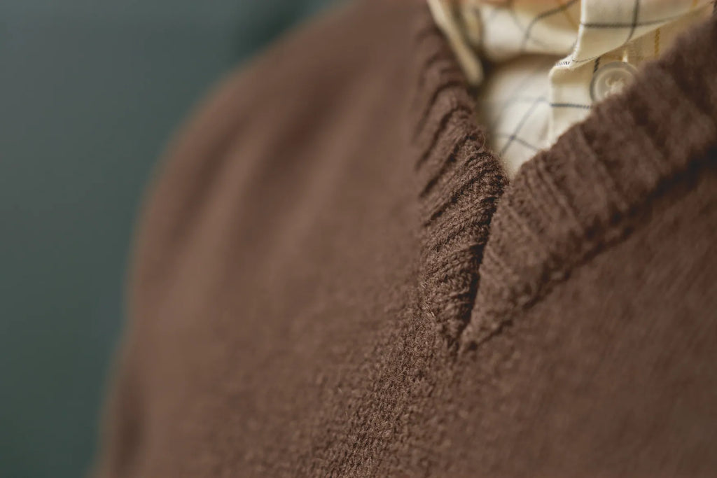 Vincent merino v-neck pullover - Demitasse brown